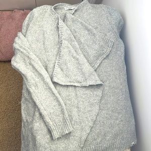 Abercrombie kids gray cardigan/wrap